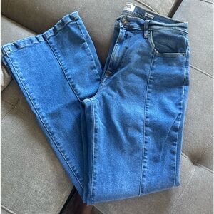 Kenzie Savanna high rise flare jeans.  Size 10/30